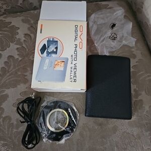 Ovo Digital Pocket Photo Viewer With Genuine Leather Wallet New Open Box